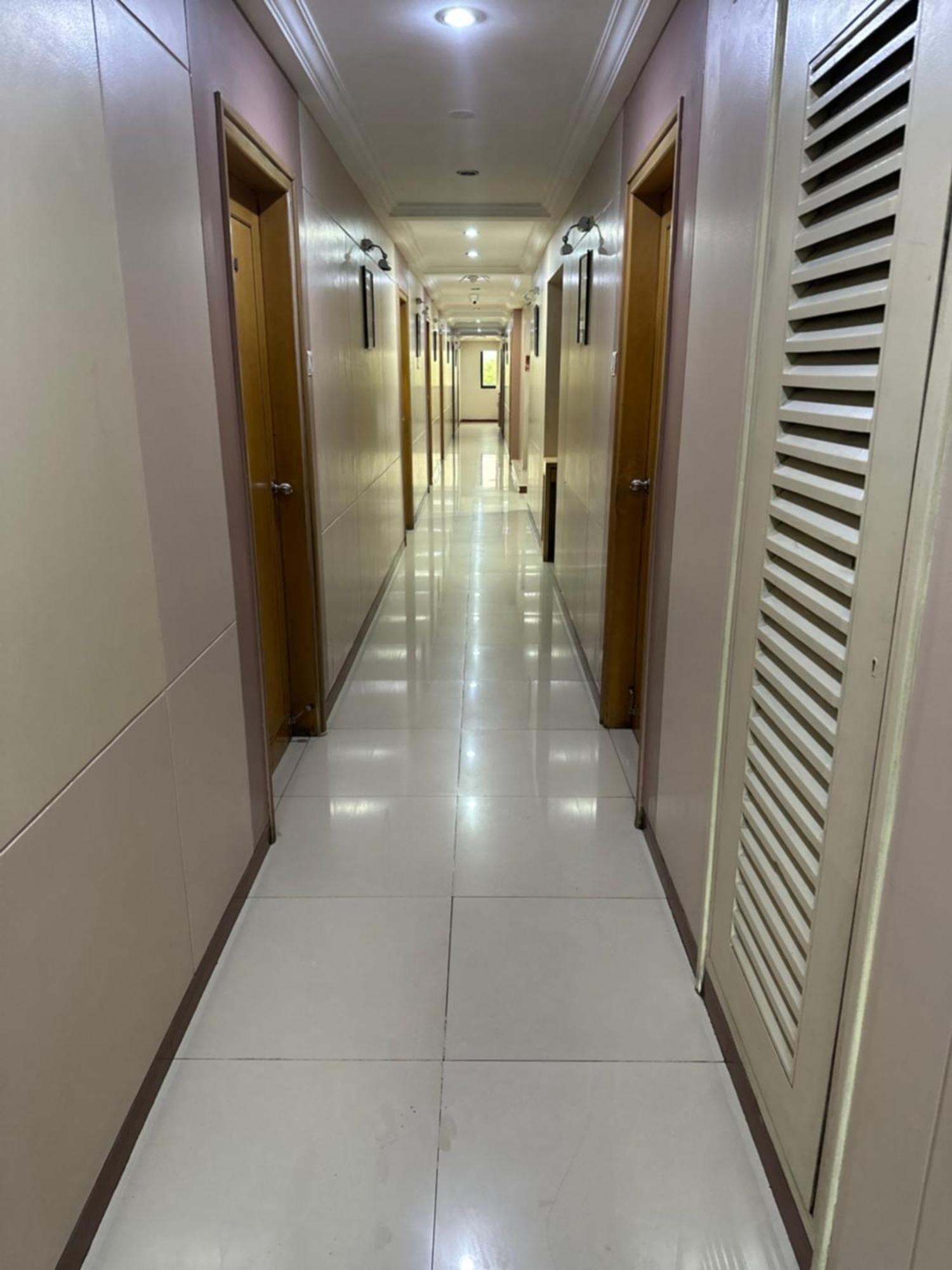 Hotel Ashirwad Пуне Екстер'єр фото