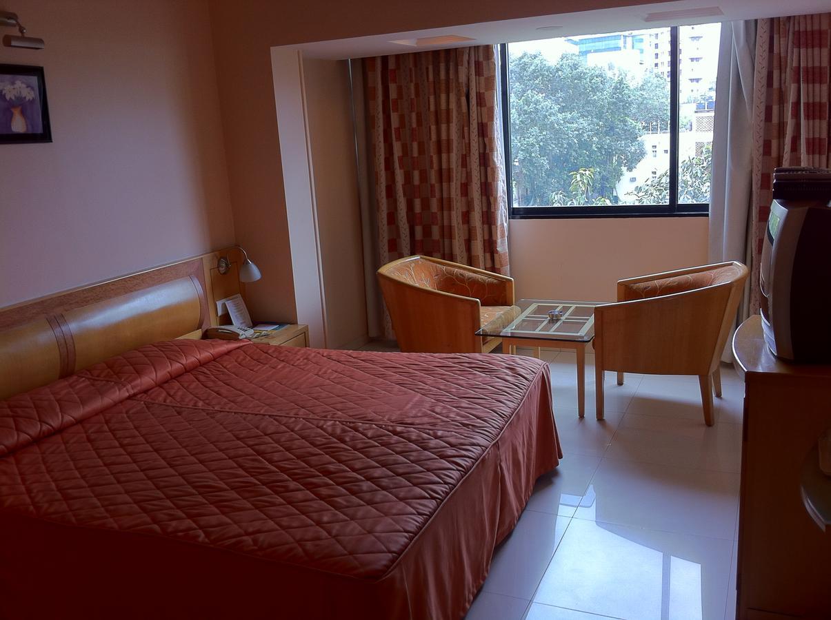Hotel Ashirwad Пуне Екстер'єр фото