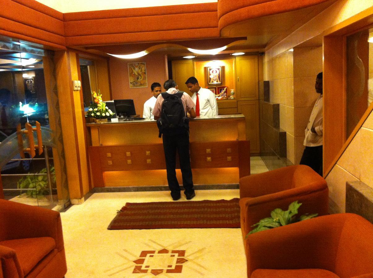 Hotel Ashirwad Пуне Екстер'єр фото
