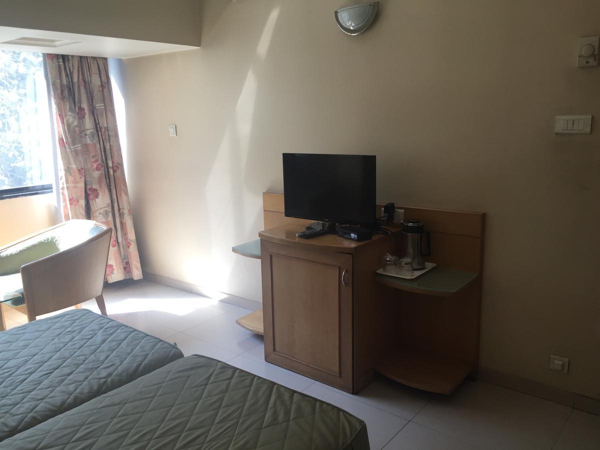 Hotel Ashirwad Пуне Екстер'єр фото
